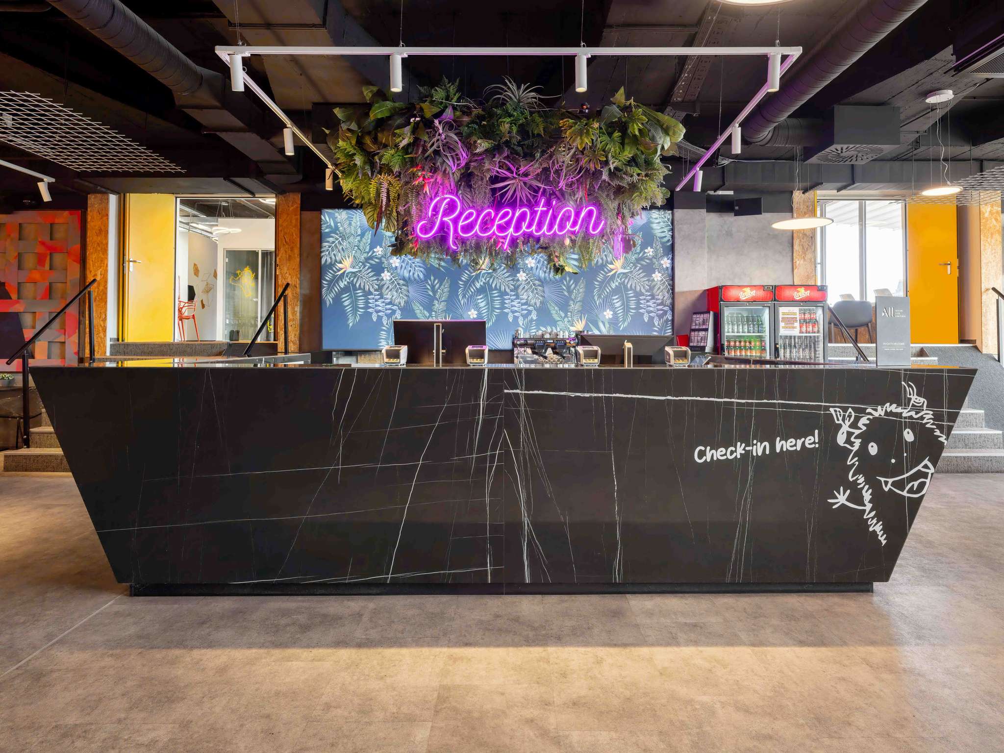 c0q0_ho_04_p_2048x1536